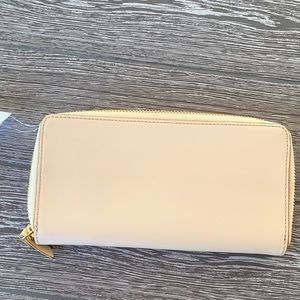 🆕 Saks Fifth Avenue Tan Long Wallet